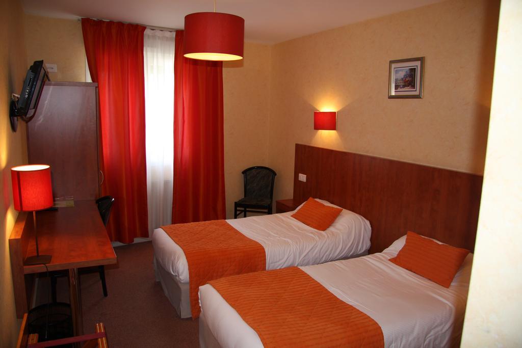 Logis Hotel Le Florina Sainte-Florine Екстериор снимка