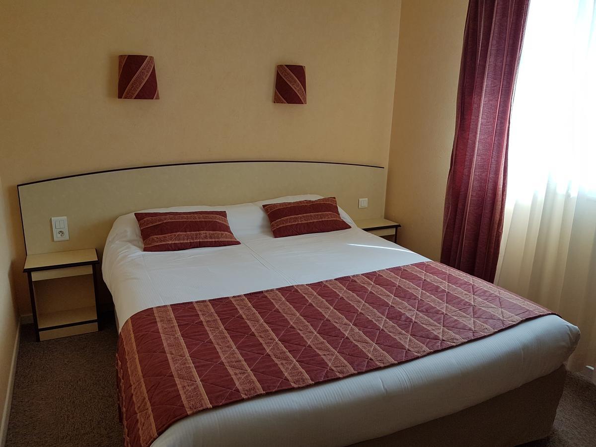 Logis Hotel Le Florina Sainte-Florine Екстериор снимка