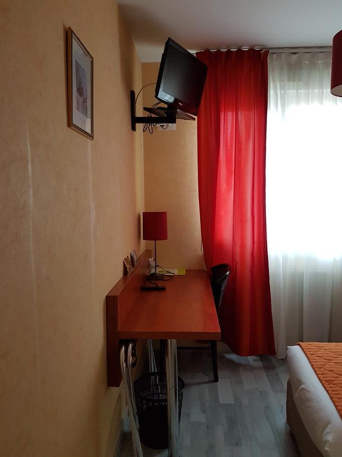 Logis Hotel Le Florina Sainte-Florine Екстериор снимка